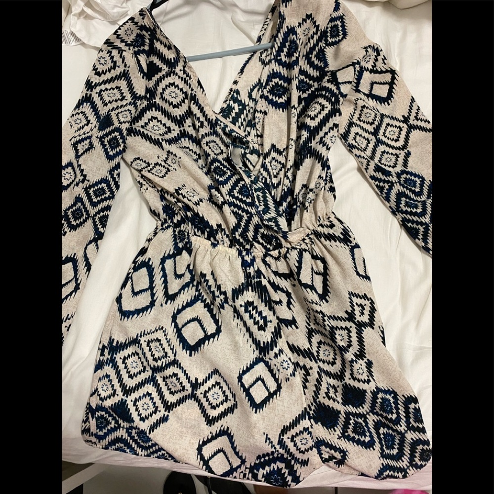 Pretty Blue & Cream long sleeve Romper